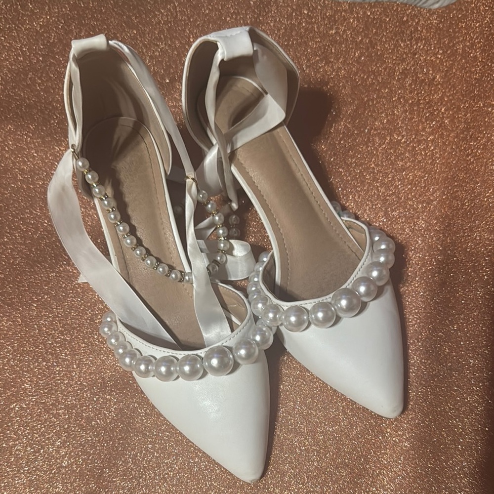Elegant White Pearl-Embellished Women's Shoes
